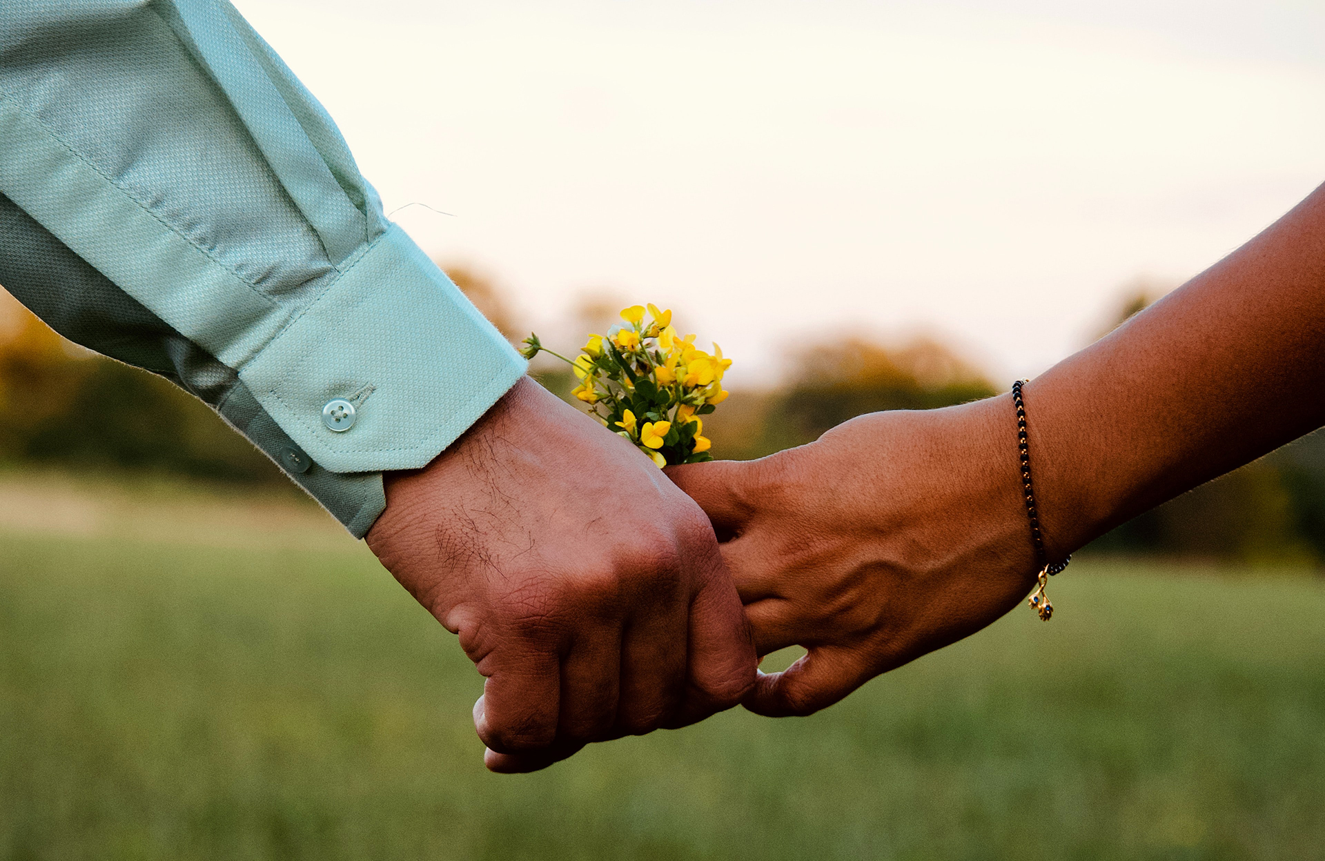 Holding-hands-2